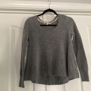 Victoria’s Secrets Pullover Sweater, Size XS, Color Gray NEW